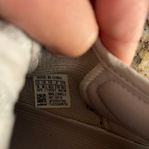 Yeezy Boost 350 V2 Sesame Size 9 main image 5